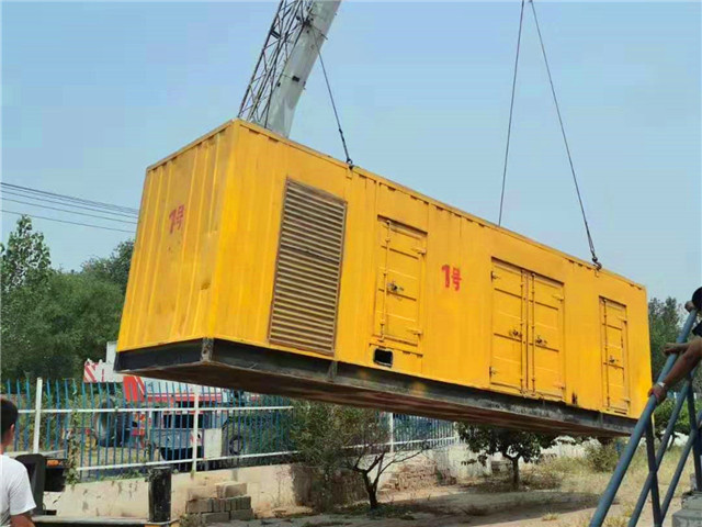 和布克赛尔300KW柴油发电机组油耗是多少?