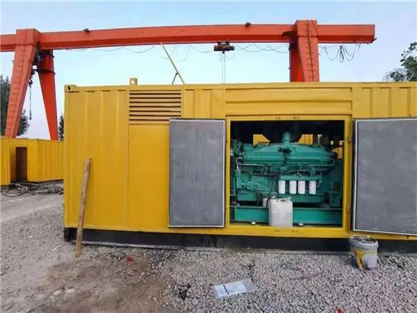 和布克赛尔冬季低温环境下,500KW发电机组应该选择什么类型的启动电瓶?